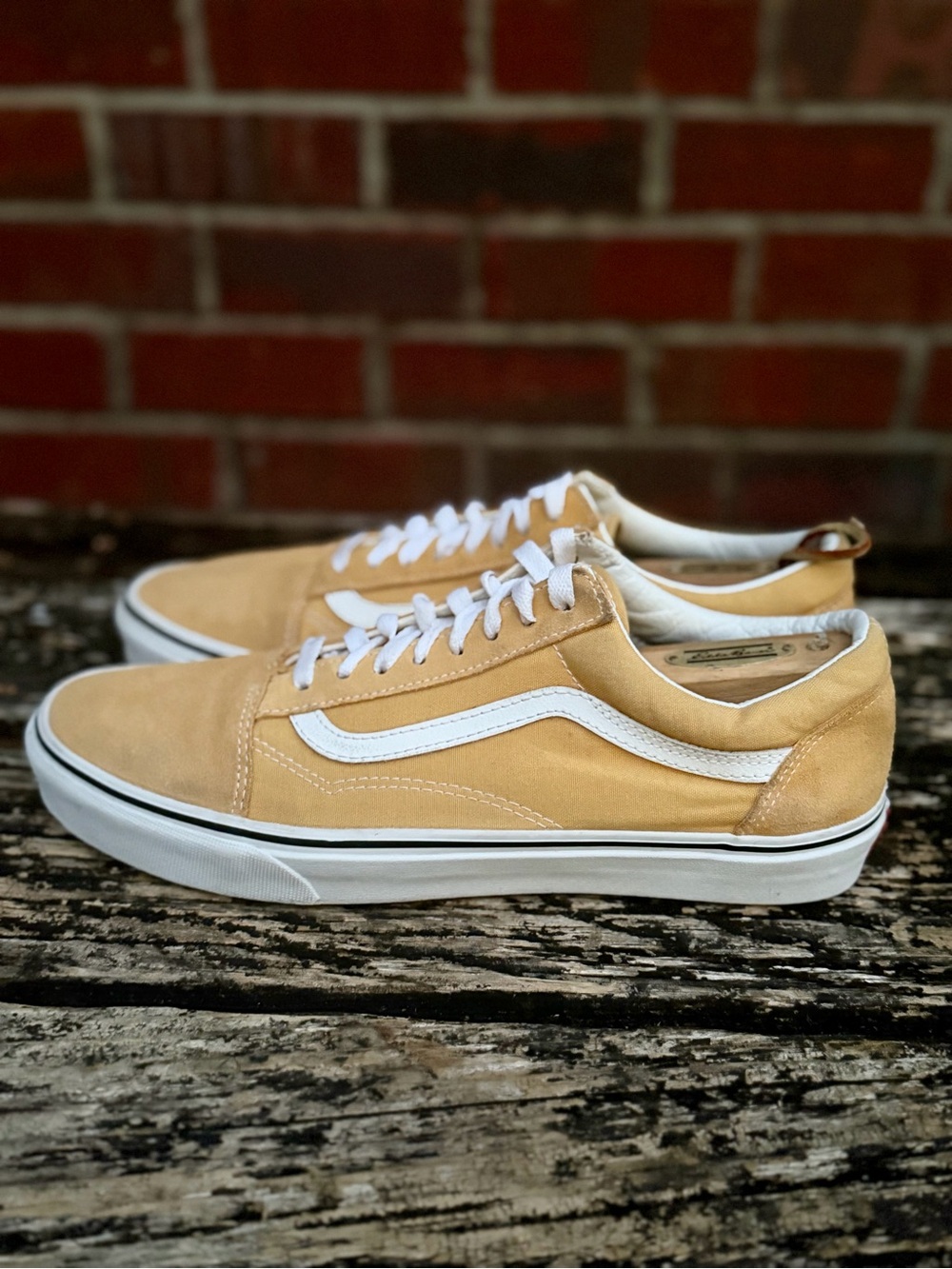 Vans Old Skool 'Taos Taupe' Unisex (M-10.5/W-12) Mustard Suede Leather Sneakers